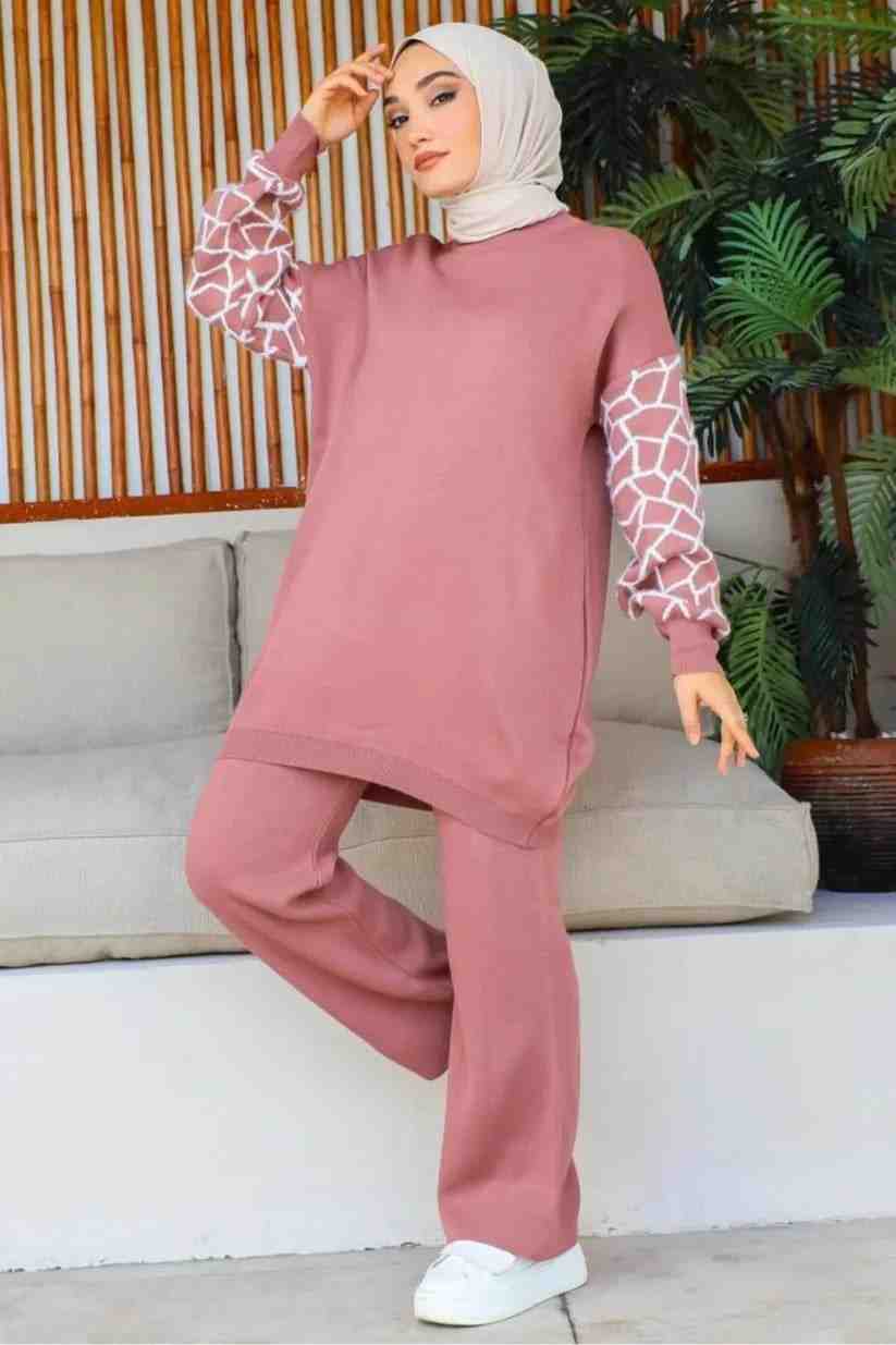 Winter Graffe Printed Long Sleeves 2-Piece Co-Ord Set